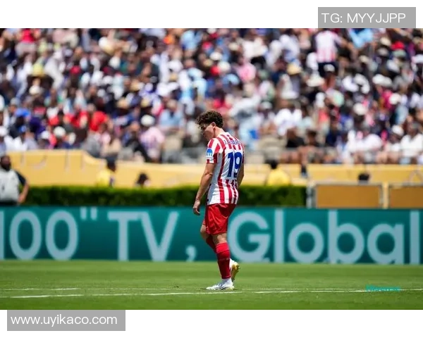 世界杯激战马竞逆转本菲卡补时绝杀引发争议判罚全场沸腾